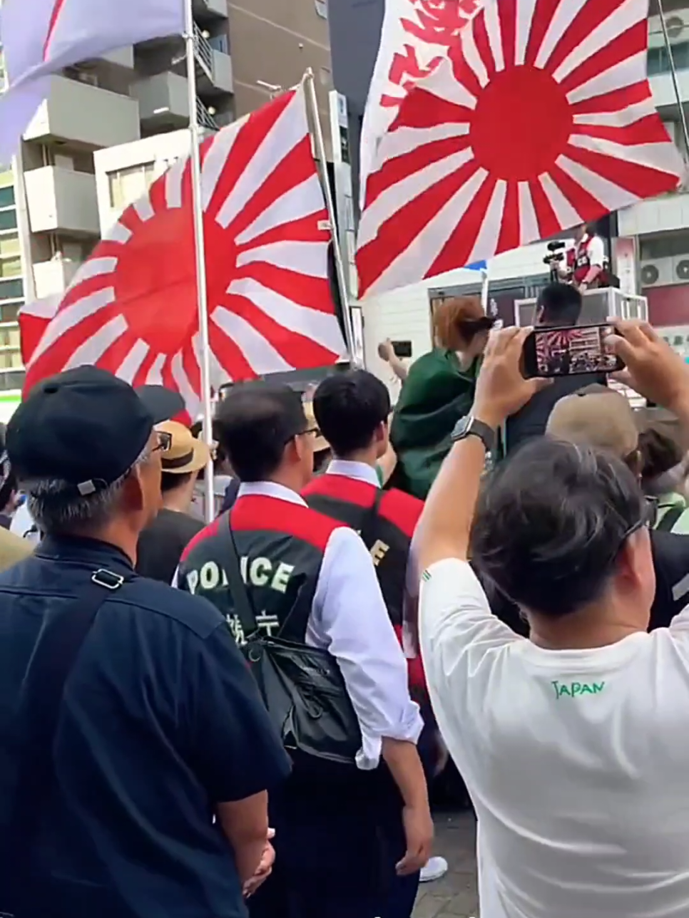 Aksi demo di jepang tolak imigrasi india kenegara jepang, bendera kaisar sudah di kibarkan #jepang #demo #imigrasi #savejapan #fyp