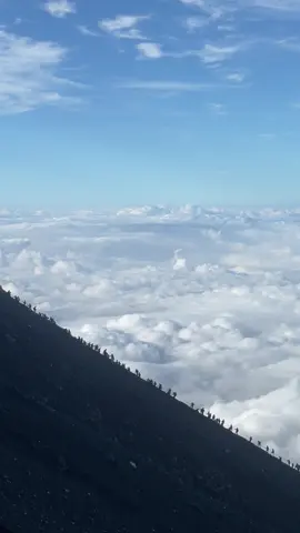 Sumit gunung Slamet Via Pemadi guci  #gunung #gunungindonesia #pendakigunung #fyp #fypシ゚viral 