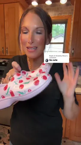Replying to @Grammy Macy aren't these crocs work shoes the cutest @Crocs #crocs #crocsneria #crocsworkclogs #clogs 
