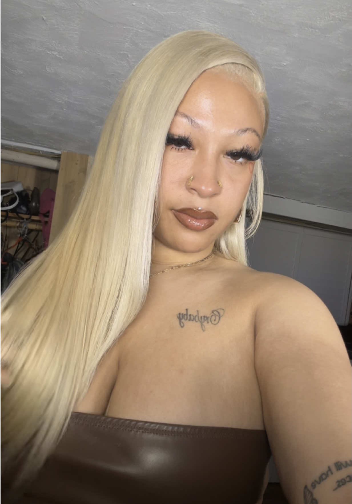 Watch me try a 613 blonde straight wig😍😍😍 @BB Face Hair Shop ONLY $109 #wigtok #fypシ #wigtutorial #frontalinstall #blackgirlhairstyles            