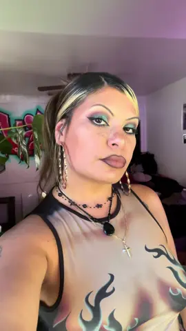 I miss playing w makeup #grwm #whiteeyeliner #dolleyes I got nervous about posting the shirt lol 