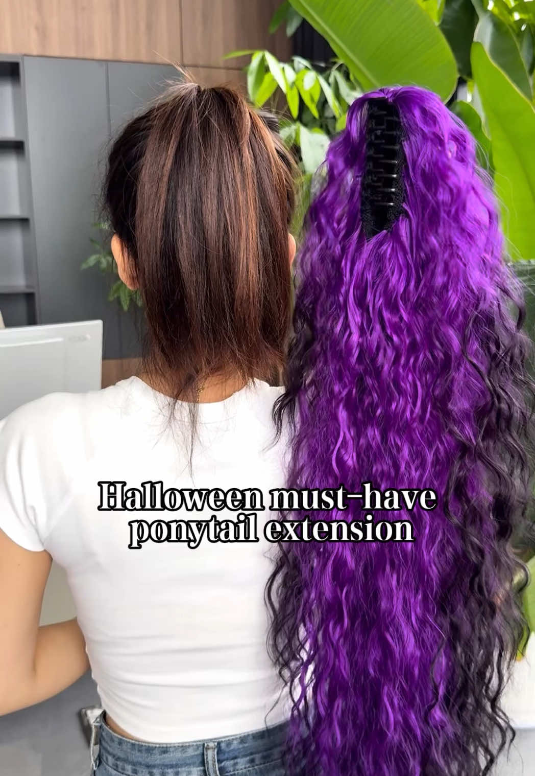 Don’t be low-key on Halloween! Wear this purple ponytail, whether at a party or taking photos, you’re the most eye-catching!🎃👻 #ponytailextensions #clawcliphairstyles #halloweenlook #fyp #beautyandfashion 