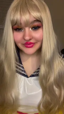 ignore the makeup on my arms i didn’t feel the best in cosplay only made two vids:( had an almsot hour long nose bleed (not constant but it still stopped and started for an hour long) and it took allll my energy. it even started again when i put my contacts in and my eyes watered. but i didn’t stop there lol