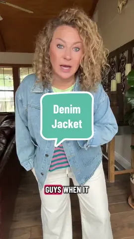 You’ve gotta have a good denim jacket in your fall wardrobe!! Love the cute body fit to this one! Great for fall layering! @hixiaohe #jeanjacket #denimjacket #fallfashion #fallaesthetic #womensfashion 