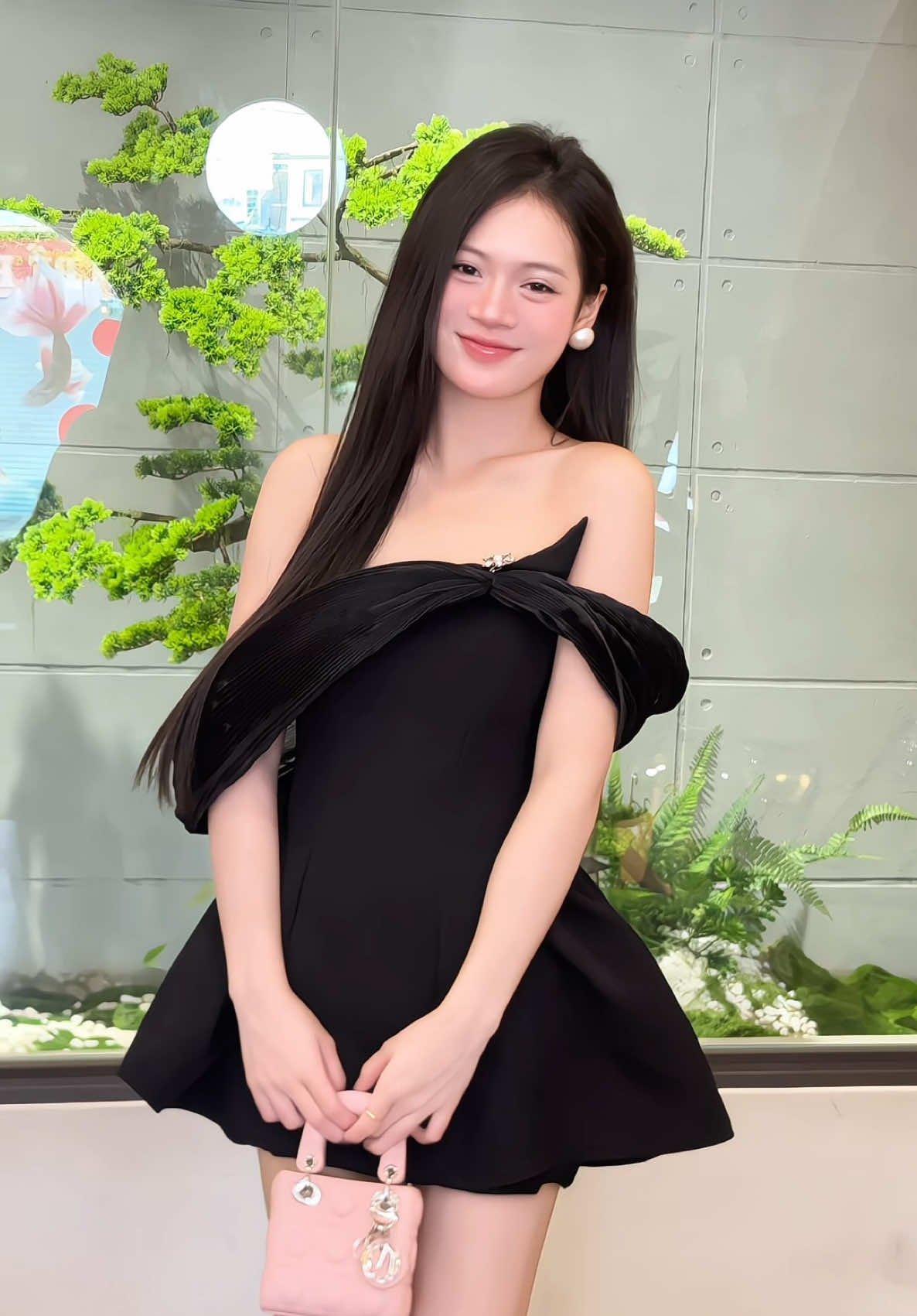 Váy xinh nè mấy bà, diện tiệc hay sống ảo đều đẹp lắm nha