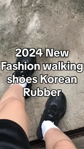 #black #blackrubber #rubbershoes #rubber #shoes  Ito na ang sagot sa mga takot madumihan ang sapatos black shoes syempre dahil tagulan ito palagi sinusuot ko 
