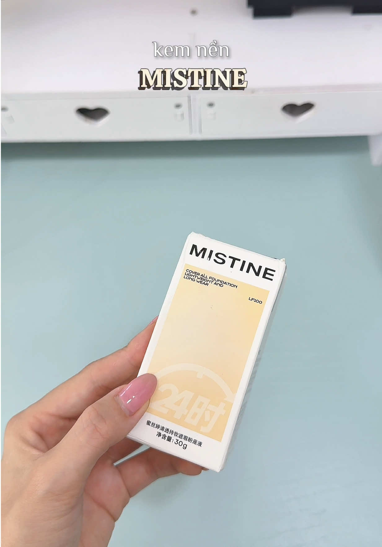 Kem nền Mistine ko cần phủ phấn mà che phủ và kiềm dầu khá là ổn áp cả ngày 🧏🏻‍♀️🧏🏻‍♀️ #kemnen #mistine #foundation 