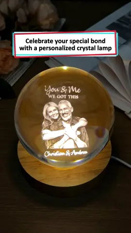 A custom globe lamp to light up a couple's love. Personalize it with a photo and names to celebrate your shared memories 🥰❤️ #wanderprints #personalized #gifts #giftforcouple #couplesgift