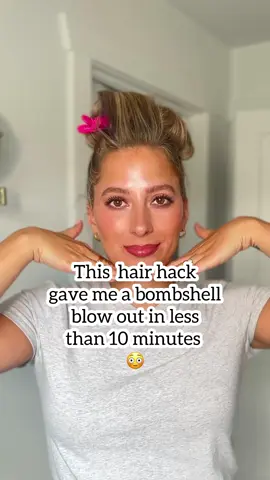 This hair hack gave me the best salon bombshell blowout out!  Used @Hairitage by Mindy & @Shark Beauty  - #shorthairstyles #salonblowoutathome #blowoututorial #blowouthair 