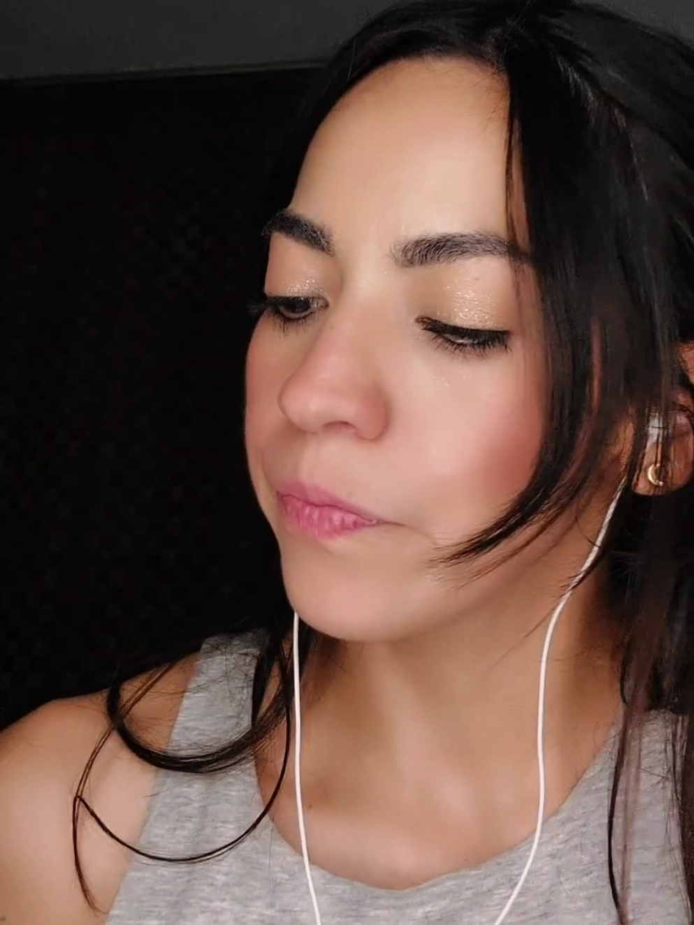 Respuesta a @xiomararomanimoma asiento.. vamos a dejarte linda con este maquillaje 💄  #asmrmaquillaje #asmrmakeup #auryverso #asmrtemaquillo #asmrsound 