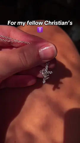 This crown and cross necklace is so perfect if you love Jesus! #fyp #crownandcrossnecklace #trending #jewelry #jesuslovesyou 