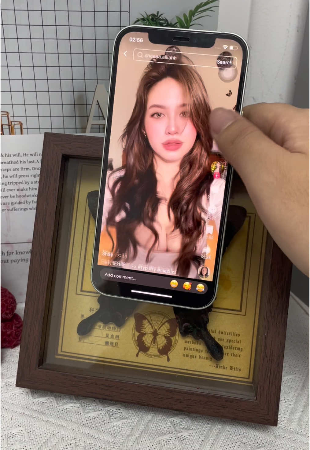This Magnetic Phone Ring Holder lets you film hands-free anywhere, just stick it to any metal surface #MagneticRingHolder #ContentCreatorTools #PhoneGrip #Totokwa #GymContentSetup