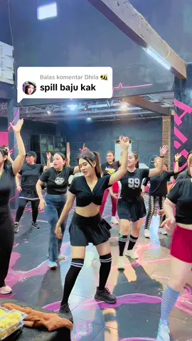 Membalas @Dhila 🐝 bajunya banyak pilihan warna hayu gercep mumpung lagi diskon 😍