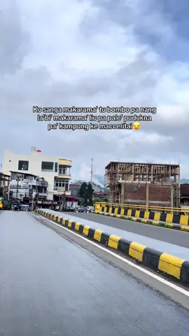 Sekali bergerak, berbusa mulutnya ibu pagosip bercerita😂 #toraja #tiktok #sulsel #torajasulawesiselatan #foryou 