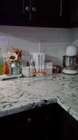 POV: You decorate for fall 🍂🤎 #asmrperls #fallaesthetic #falldecor #kitchendecor #2025fall 