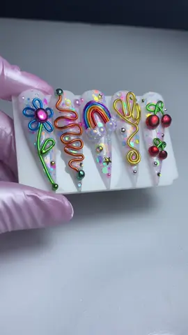 Diseño colorido🌈💅con alambre calibre 18 😍✨🥰 #efecto #colores #uñas #nailsartvideos #nail #nailsartvideos #nailsart #tiktok #tiktokviral #😍😍😍 #✨ #🌈 #tendencia #viral #viraltiktok #viralvideos #fyp 