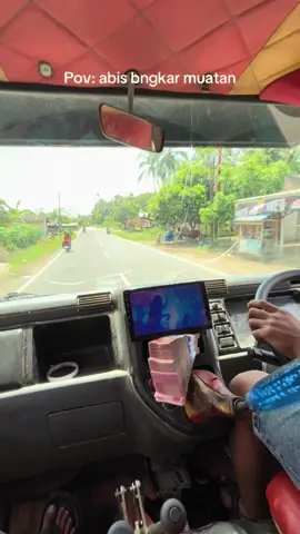 Asal nampak cewek kiw”#sopir #sopirtruck #fyp 