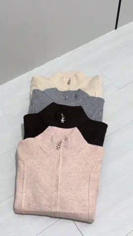 Double Zipper 🧸 #fyp #outfitinspiration #doublezipper #import #fyppppppppppppppppppppppp 