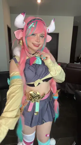 Ig: Michiidragon 🩵 #GenshinImpact #cosplay #varesacosplay #varesagenshin 