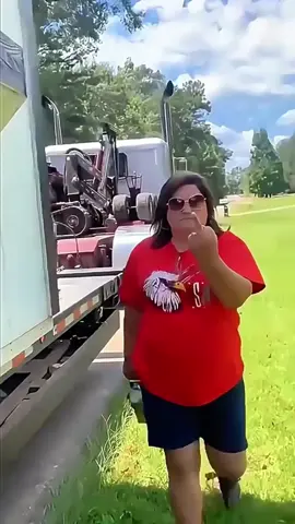 Don’t skip this video.this might be the most unforgettable moment of my life!#lawncarenut #mowingthelawn #overgrownyard