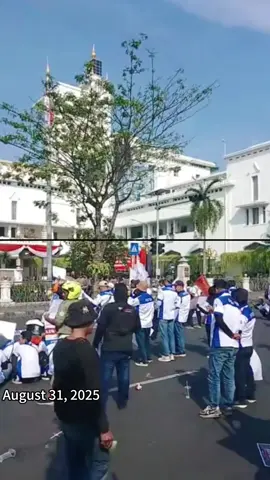 Demonstrators argue that this allowance is vastly disproportionate to the local average income and is a manifestation of injustice. #Inequality #SocialJustice #Protest #WhatsHappeningInIndonesia