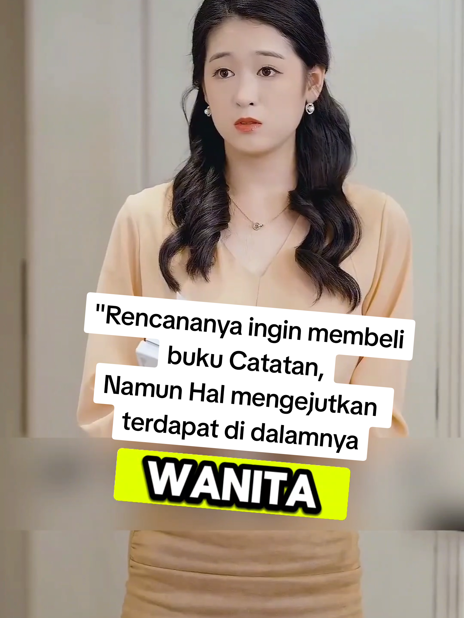 seorang penulis top, menemukan buku catatan ajaib yang menghubungkannya dengan putri masa depannya. Ketika mengetahui pengkhianatan suaminya #alurcerita #alurceritafilm 