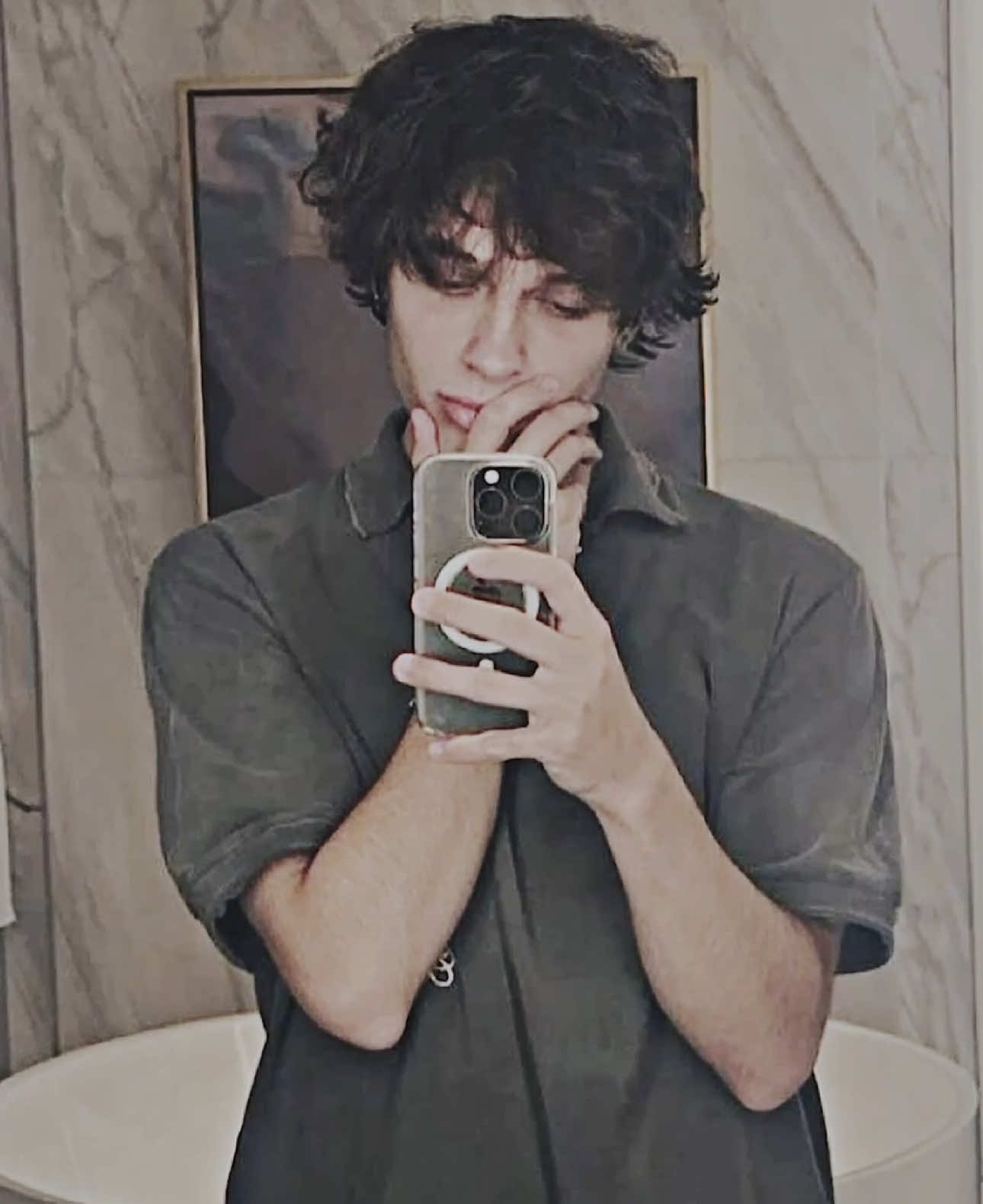 🍑 - cc elsiezvidz - #fyp #chrissturniolo #chrissturnioloedit #sturniolotriplets #sturniolotripletsedit 