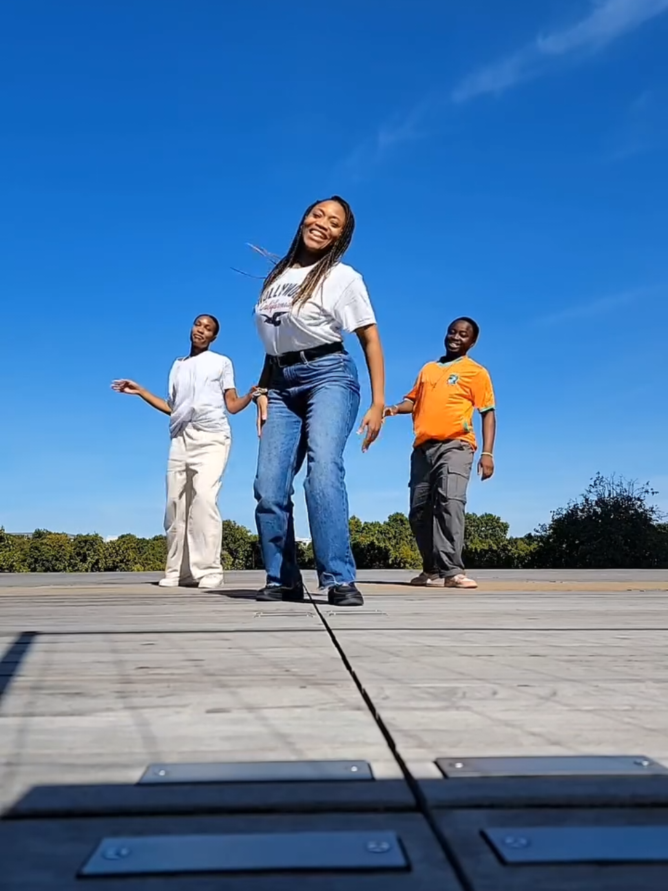 Après-midi au soleil  #congo #ivoir #kedjevara #dancetrend #mopacho 