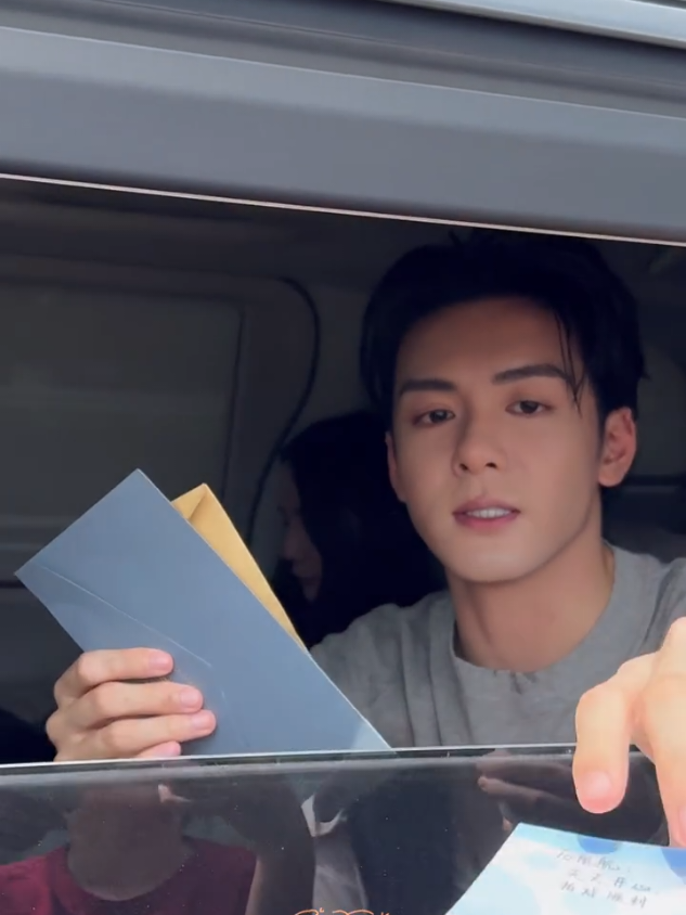 Nay tan làm sớm. Cố lên còn hơn 10 ngày nữa thôi🥰 #tangthuanhy #zengshunxi #josephzeng #cbiz 