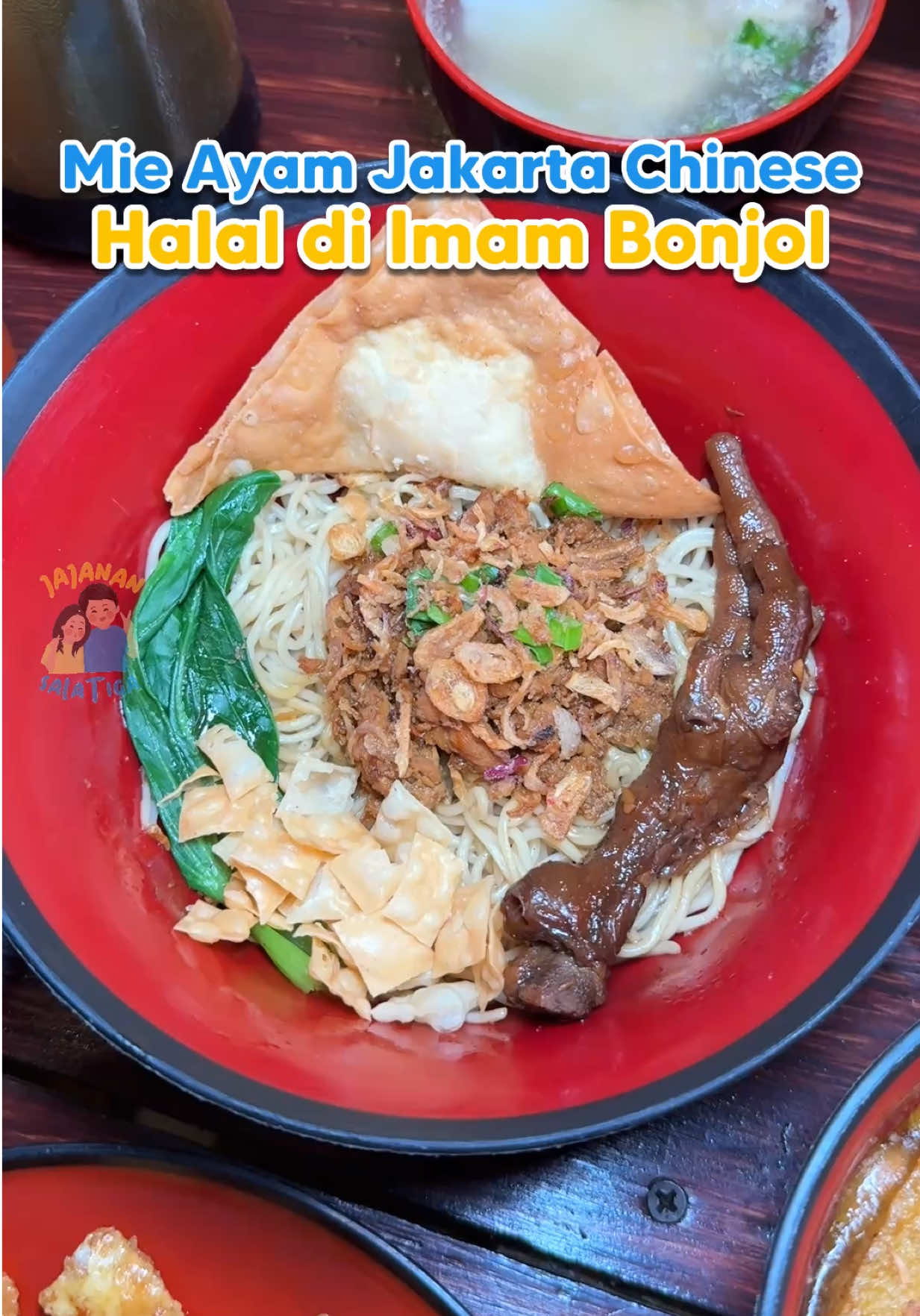 MIE AYAM ALA JAKARTA X CHINESE DI IMAM BONJOL INI PUNYA MENU BARU + BERTEBAR PROMO‼️ @mieayamsutra, spot mie halal berbagai varian & topping ini punya menu mie & cemilan baru👀 MIE KUAH KARI AYAM, yg kuah karinya medoxx sekaliiih, ke arah kari jepang yg gurih manis creamy aduuuh itu nempel bgt ke mienya, lengkap dpt potongan ayam, tahu, telur 👍🏻 SIOBAN, alias siomay bantal yg dibikin dadakan, luarnya crunchy dalemnya kenyal gurih wangi bawang2an, fav tehmin di cemil enyak mau dimakan bareng mie jg masoook😋🩷 Menu mie yg tehmin rekomen: MIE AYAM KOMPLIT udah dapet ceker, pangsit goreng, pangsit rebus, bakso, tipe mie kecil kenyal, dominan gurihhh sedep kaliii, kali ini cobain pake topping ayam manis, COCOK SEKALI💯  Sama PANGSIT GONGSO, pake pangsit goreng level 3 buat yg demen pedes udaah ini mahhh ternikmat, isinya ada bakso, tauge, sayurannya jg 👍🏻👍🏻 Tempat luas, bisa sekalian nongkrong/ngobrol, mirror selfie ada, games seru dr jumping pirates - kartu obrolan buat deeptalk😋 JANGAN LUPA TAG, SAVE, SHARE, COBAIN! 💰Mie Ayam Komplit (topping manis) 27K 💰Pangsit Gongso 18K 💰Mie Ayam Kuah Kari 18K 💰Sioban 12K 💰Milo Chino 15K 💰Milo Dino 11K 📍@mieayamsutra Jl. Imam Bonjol No. 85, depan SDN Sidorejo Lor 03, Salatiga ⏰09.00-22.00 🛵GOFOOD/GRABFOOD ✅ HALAL | ✅QRIS #jajanansalatiga #kulinersalatiga #salatigahitz #exploresalatiga #ukswsalatiga   