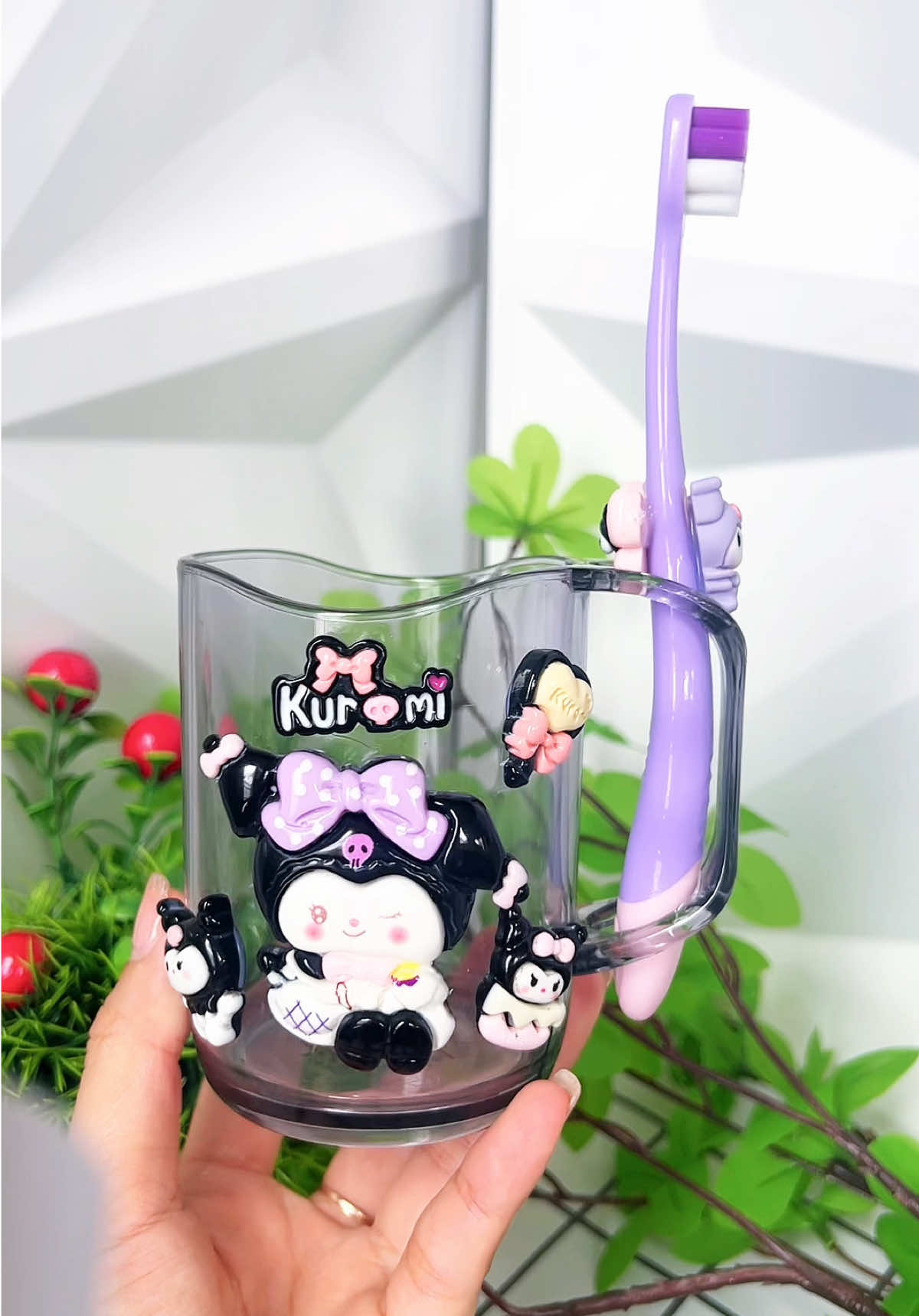 Giải pháp cho các bé lười đánh răng.  #vesinhrangmieng #kuromi #cocbanchaidanhrang #diemle76shop 