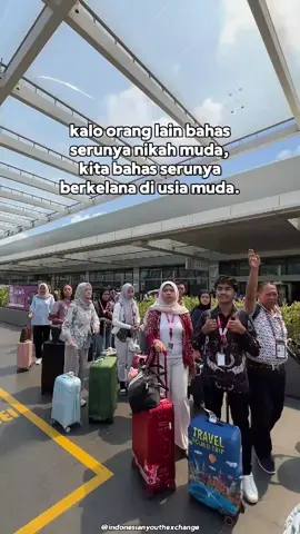 🚀 FULLY FUNDED ke 2 Negara! Jangan cuma lihat orang lain berangkat, saatnya kamu yang berangkat EXCHANGE #2 ✈️ Singapura & Malaysia – GRATIS! Pernah bayangin keliling 2 negara sambil belajar leadership, public speaking, dan networking dengan pemuda internasional? 💡 Ini kesempatan emas kamu! Aktivitas Seru: ✅ IYX Youth Project Pitching ✅ Student Forum Discussion ✅ Kunjungan ke Top Asia University 🇲🇾🇸🇬 ✅ Company Visit & Global Insight ✅ Cultural Show Malaysia ✅ Petronas Twin Tower & KLCC ✅ Networking ✅ International Awards untuk delegasi terbaik 🎁 Benefit (100% GRATIS): ✅ Tiket Pesawat PP Jakarta–Malaysia ✅ Hotel 3 Malam ✅ Sertifikat Internasional ✅ Merchandise & Kaos Resmi ✅ Makanan Halal Full Program ✅ Transportasi Lokal (Private Bus) 🗓 Timeline Pendaftaran: ✅ Gel. 3: 10 September 2025 📌 Info & Daftar: linktr.ee/iyxprogram 📲 IG: @indonesianyouthexchange | WA: +62 812-2517-2866 🔥 Kuota Terbatas! Jangan cuma lihat orang lain berangkat, saatnya kamu yang berangkat!