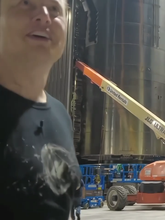 Elon Musk so excited about the future 🚀 💥 #spaceflight #spacefans #shorts #starship #starbase 