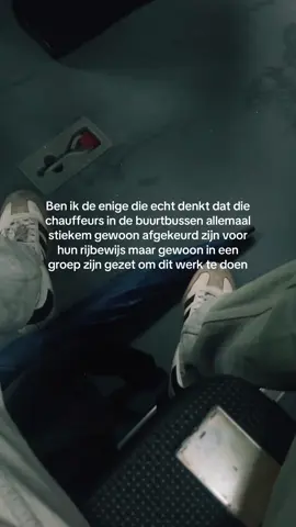 Rijden echt illegaal hard gewoon😳 #buurtbus #fyp #openbaarvervoer #nederland🇳🇱 #student 