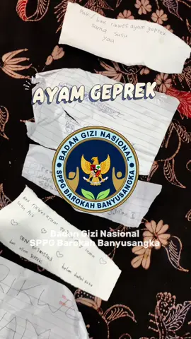 “AYAM GEPREK” Menu hari ini sesuai request-an adik adik. Selamat menikmati, ditunggu menu enak dan bergizi selanjutnya😉 #makanbergizigratis #badangizinasional #sppg #sppgbarokahbanyusangka #giziseimbang 