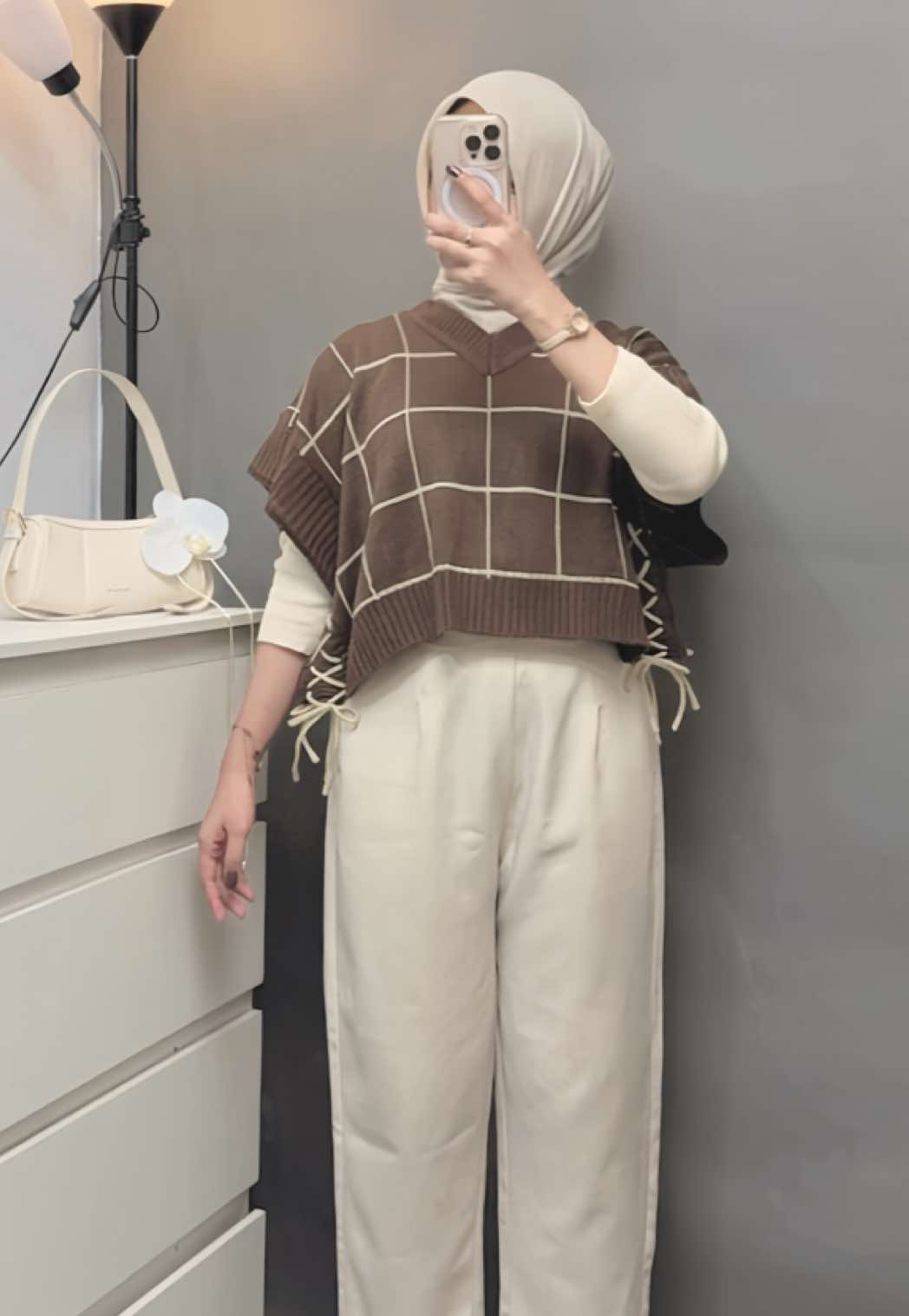vest lucuu, spill semuanya cek video yg disematkan📌 #vest #vestrajut #rompi #outfitideas #outfitinspo 