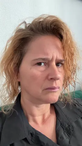 Ceci est une vidéo humoristique, pas une conférence TED. 