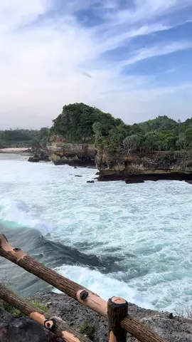 🌊🌊#batubengkungbeach #pantaimalang #pantaivibes #fypdong #fyp 