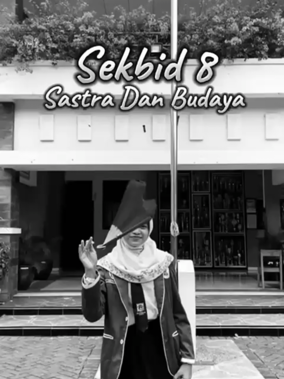 INTRODUCTION OSIS SMPN 252 JAKARTA  Seksi Bidang 8 🎭🪭“Pembinaan Sastra Dan Budaya”🎎📸 Haloo hai sobat dulidu!👋🏻👋🏻Mau tau apa saja budaya dan ciri khas bangsa Indonesia?!! Yuk saksikan video dari kami ‼️‼️ 👺🎭Mengenal budaya for a better understanding of diversity🎭👺 #osis #osissmpnegeri252 #smpn252jakarta #sekbid8 