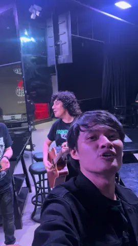 Part 1 nyanyi bareng yg katanya ada yg bilang ini aki aki cempreng mr big -goin' where the wind blows #ericmartin #mrbig #tobewithyou #dewa19allstars