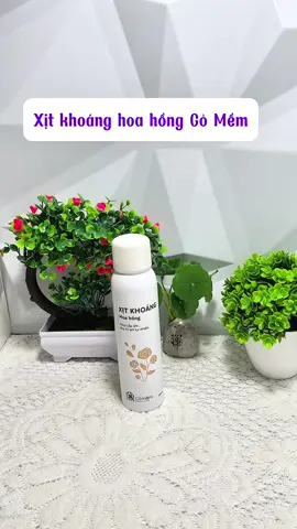 Xịt khoáng hoa hồng dưỡng ẩm nhà Cỏ Mềm các Bác đã thử chưa ạ #Bon #MevaBon #xitkhoang #xitkhoangcomem #comem