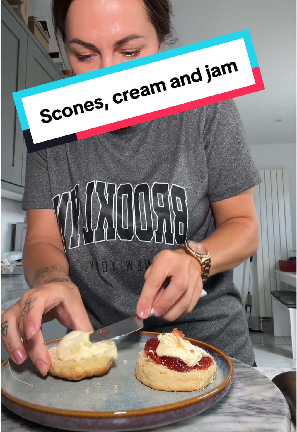 Replying to @xanadustarseed that absolutely did not work out for me!!! Haha #scones #Eat #Eating #EatWithMe #FoodTok 