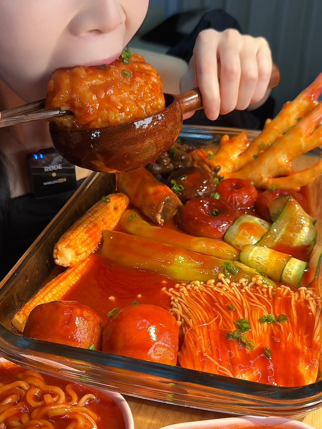 There are eight dishes in one meal—how incredibly happy this is!#fypシ #foodtiktok #eating #asmr