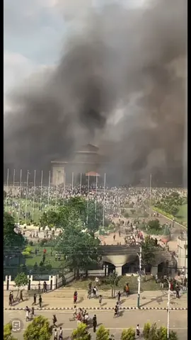 #samsadbhawan_newbaneswor #la Sakyo yo bhawan pani ..Dekhes khate ko,prachade,sere her Hamro Nepali daju vai ko power ..aabo palo timi haru lai aago launi #enoughisenough #stopcorruption #kpoli 