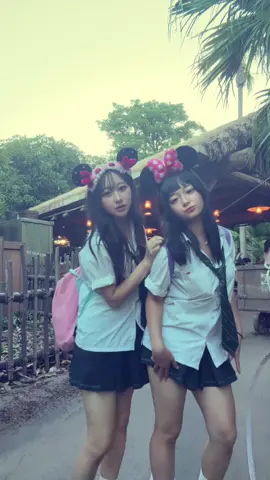 ディズニー来たのに蚊に刺されすぎて足かゆい#ディズニー #jk #おすすめ #いいね 
