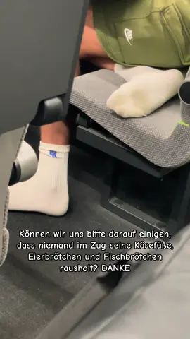 Irgendwie passiert mir sowas immer nur im Flixtrain 🥴🥲  #zug#flixtrain#komischemenschen 