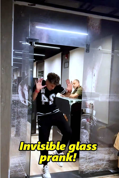 Invisible glass prank!#funnyvideos #fyp #funnytiktok #funnyprank #funny 