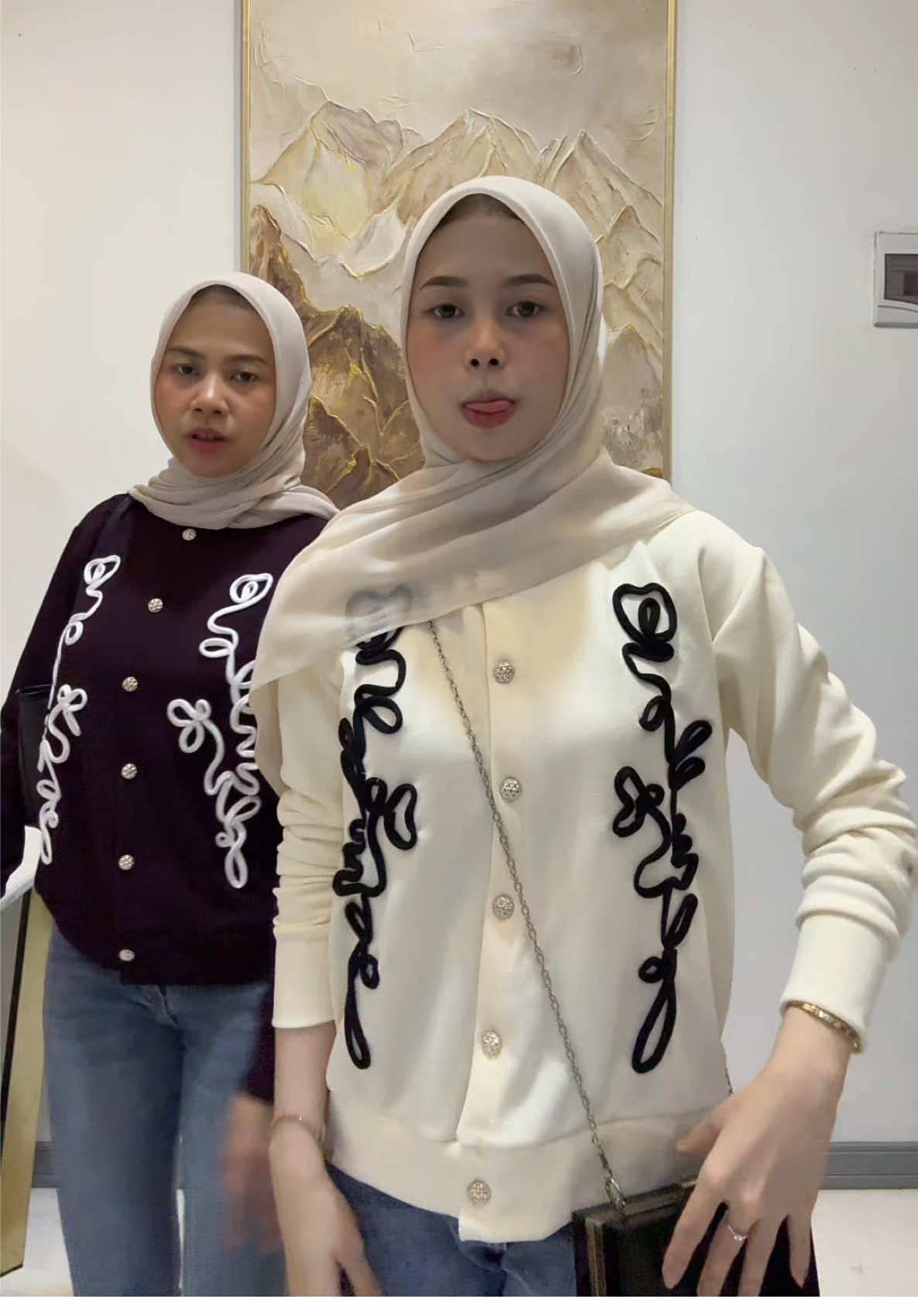 Bajunya baru launching ada di kerkun aku yaa 😍🤍