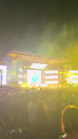 Diantara kau dan aku ? 😉🔥🔥 #kenyalangwarriors #bdmf2025 #borderlandmusicfestival2025 @BORDERLAND MUSIC FESTIVAL @Y3llO 