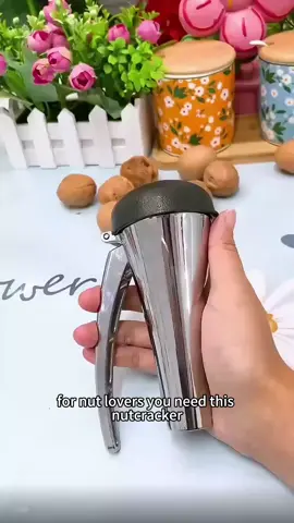 Crack nuts with ease!OurFunnelNutcracker is a novelkitchenaccessoryfor walnuts andhazelnuts.Say goodbyeto tediousnutcrackingmethods andenjoy fuss-freenutcracking.Perfect fornut lovers!#Nutcracker#KitchenGadget#EasyNutCracking#NutLovers#KitchenAccessories#NovelDesign#FussFree
